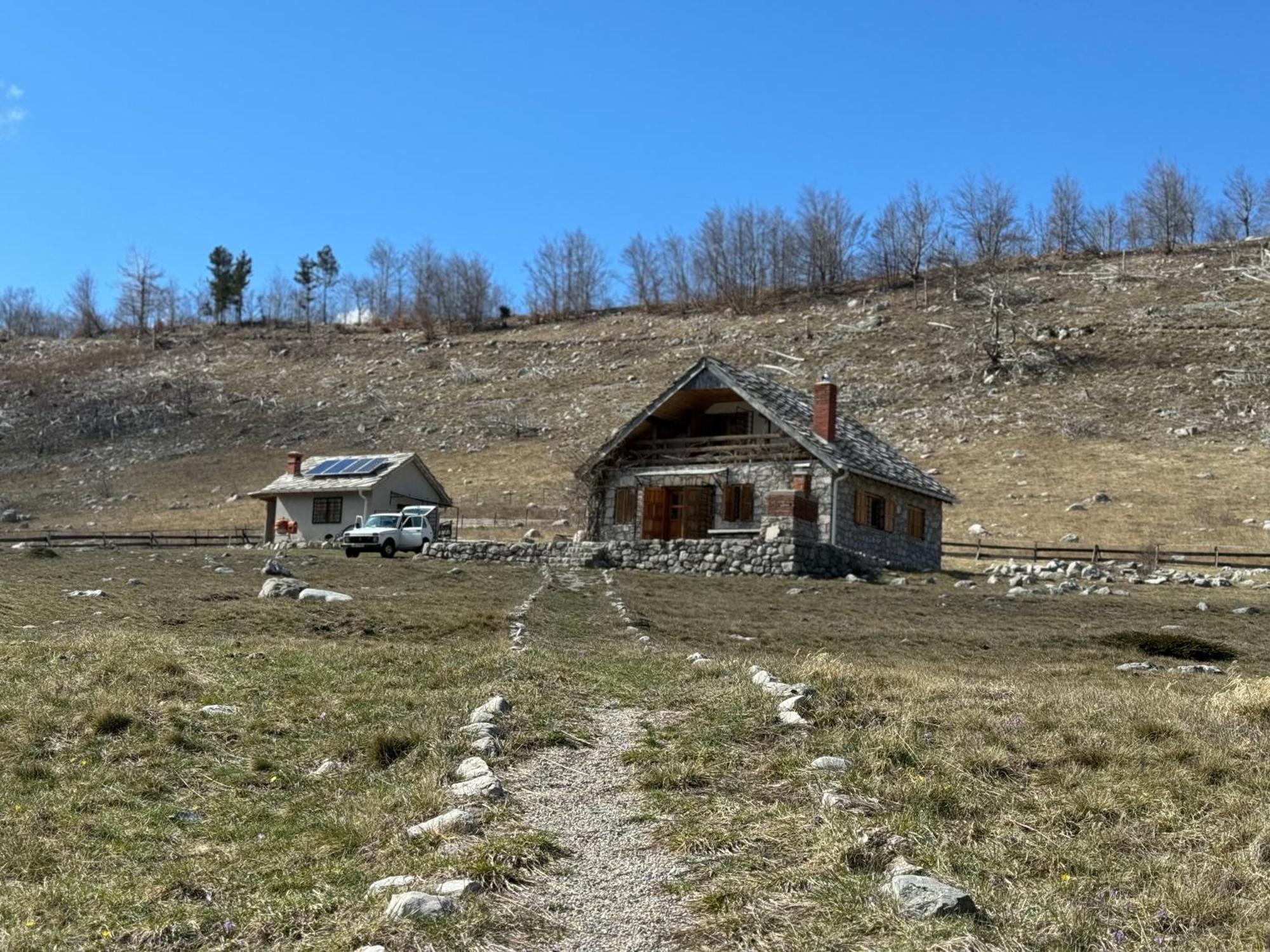 Mountain House Varda Vila